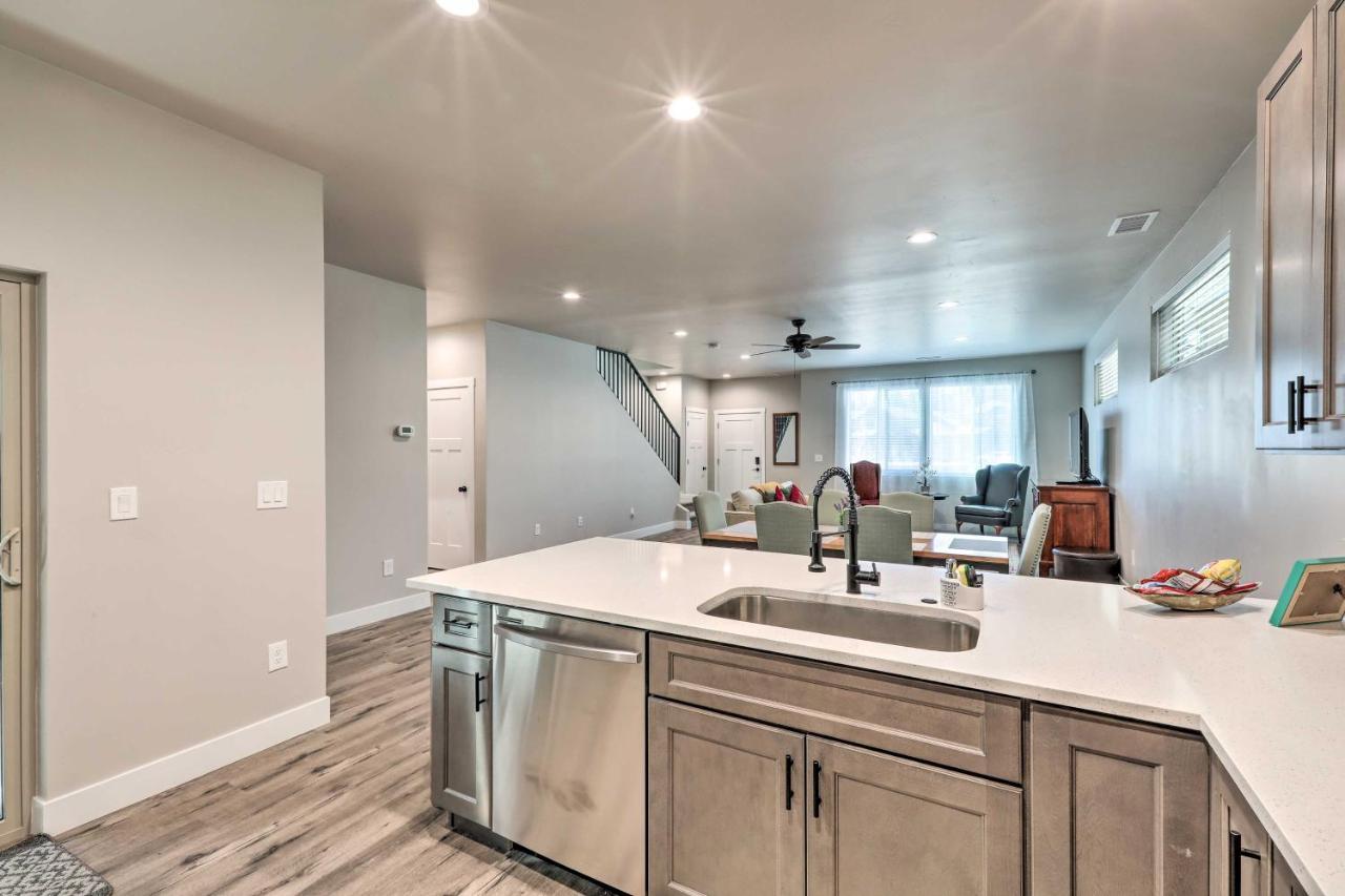 Modern Flagstaff Home, 4 Mi To Downtown! ภายนอก รูปภาพ