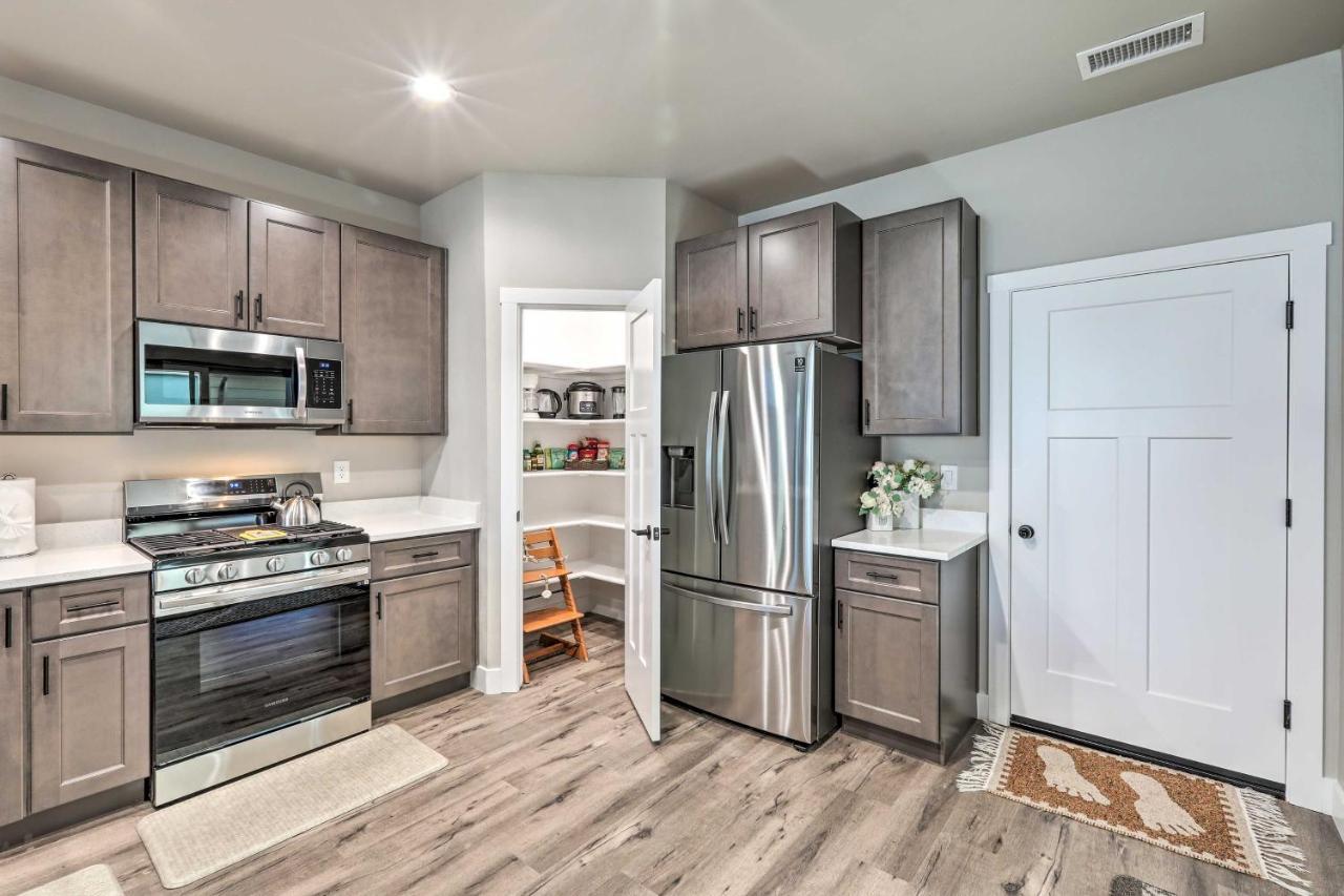 Modern Flagstaff Home, 4 Mi To Downtown! ภายนอก รูปภาพ